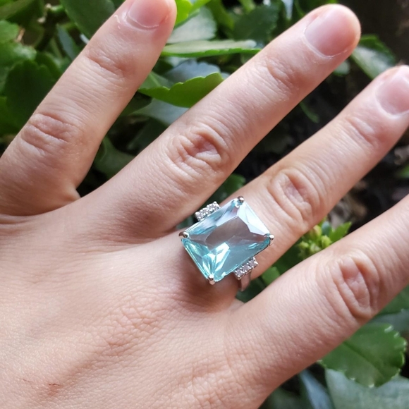 NWOT Silver Aquamarine Ring - Picture 4 of 16